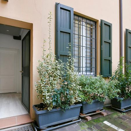 Mandria Apartments 1 2 Bologna Bagian luar foto