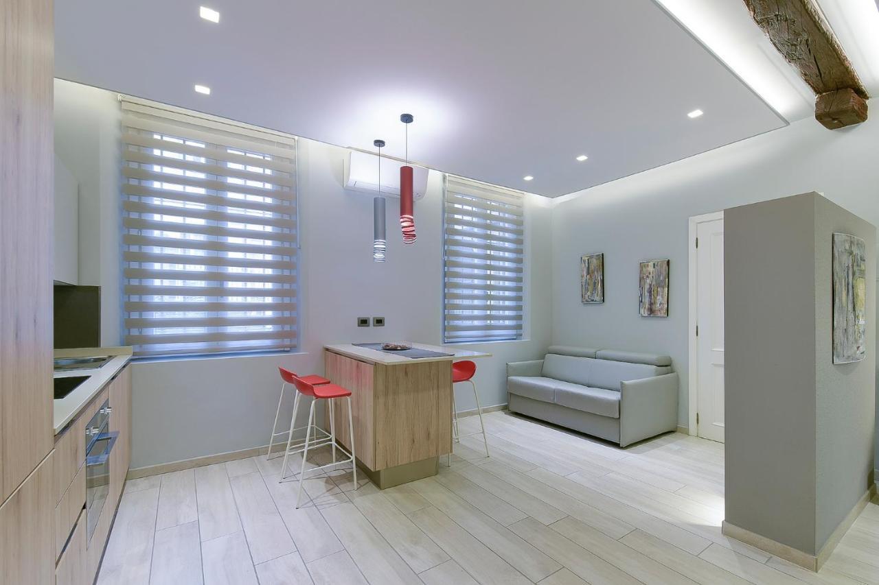 Mandria Apartments 1 2 Bologna Bagian luar foto
