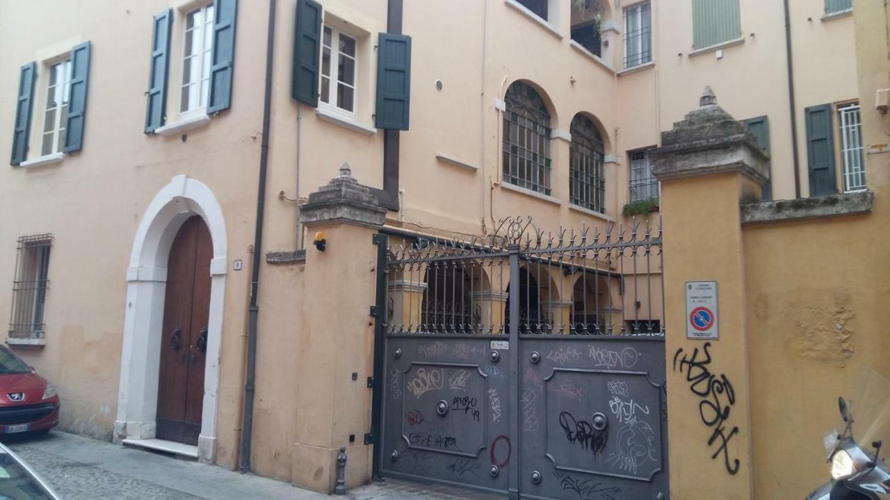 Mandria Apartments 1 2 Bologna Bagian luar foto