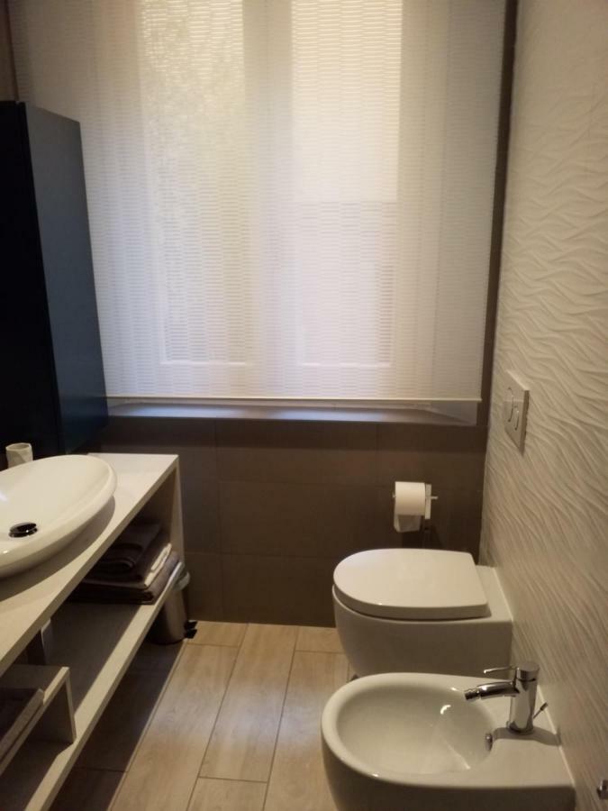 Mandria Apartments 1 2 Bologna Bagian luar foto
